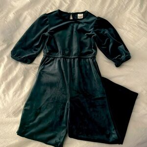 Hannah Andersson girls 6-7 green velour jumpsuit